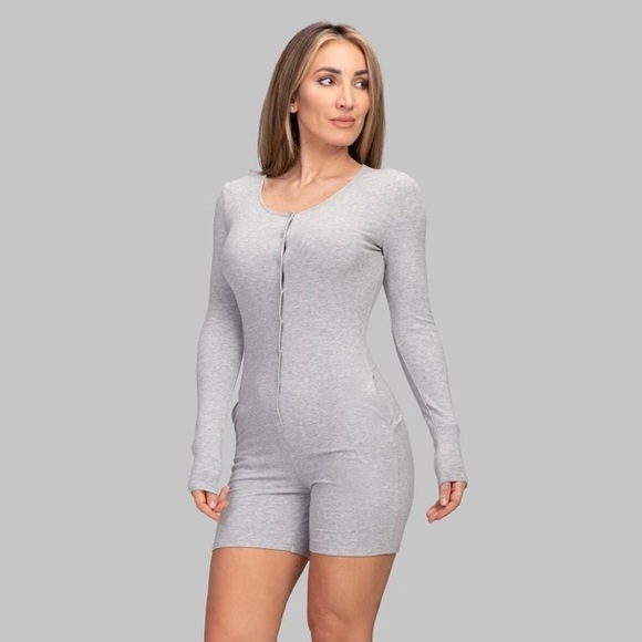 By Egreis Edith Romper - Picture 3 of 6